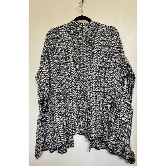 Chicos Black-And-White Knit Ruana One Size - Picture 12 of 15